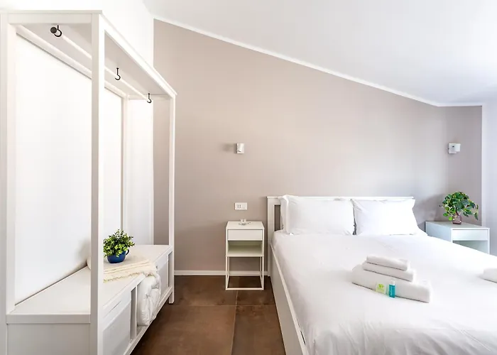 Iflat Bright Brand New 2-bedroom In Monti Roma